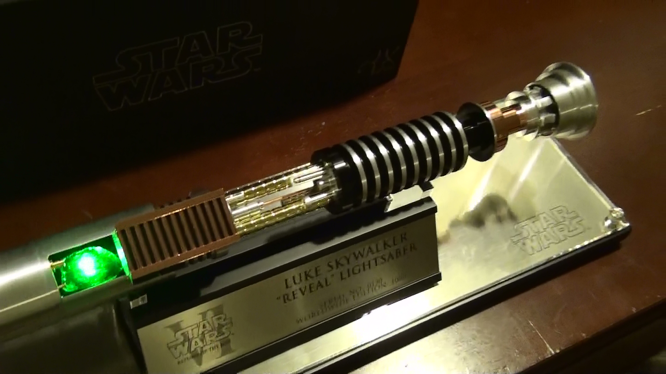 efx luke skywalker lightsaber
