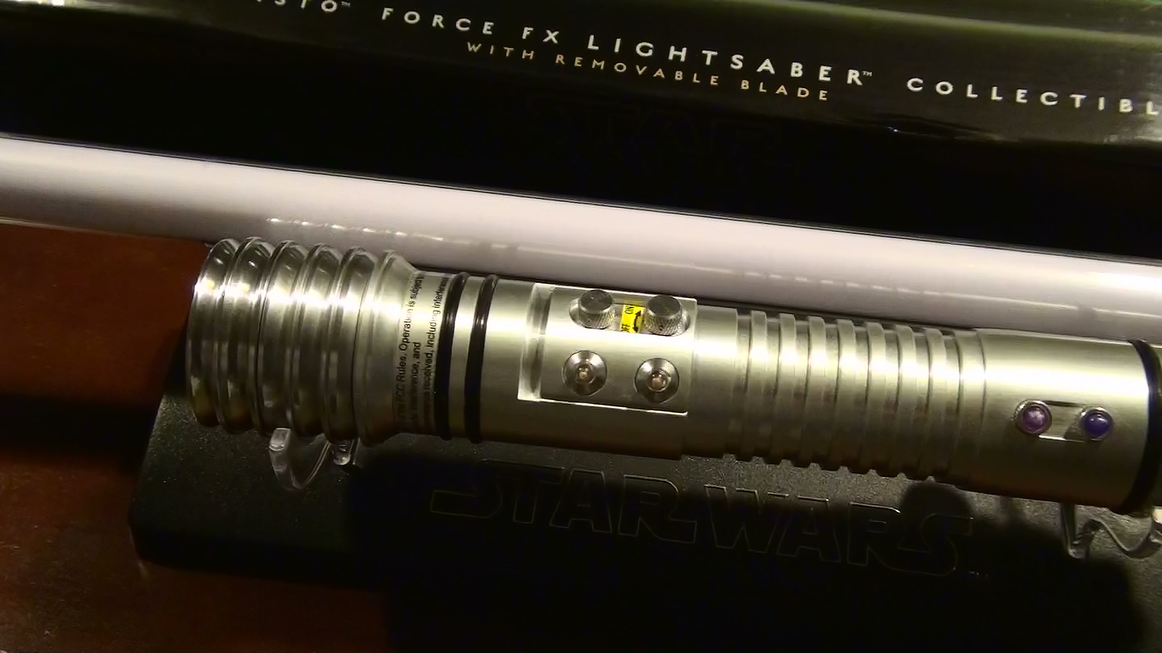 force fx lightsaber change color